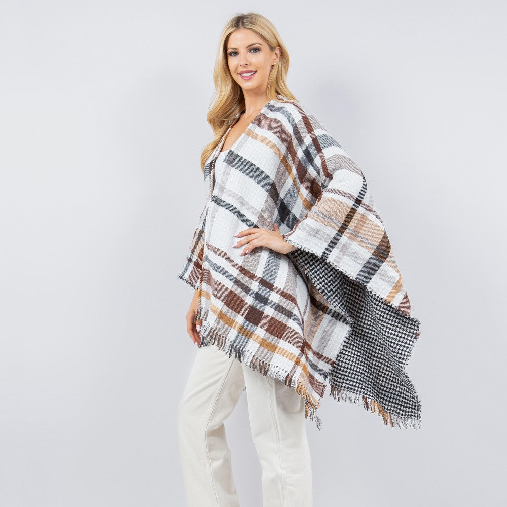 Chelsea Ruana Wrap | White