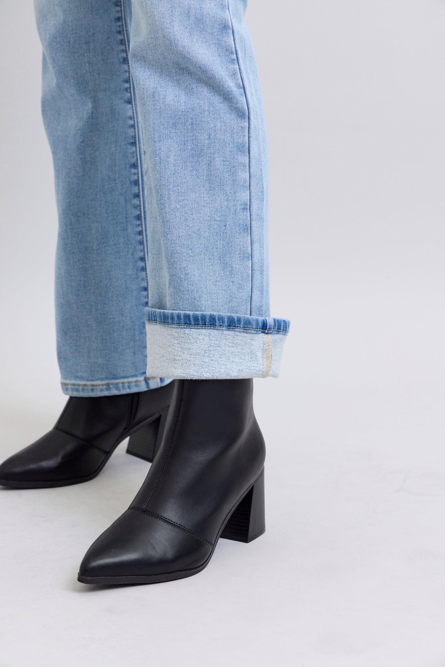 Hayes Judy Blue Thermal Bootcut Light Denim