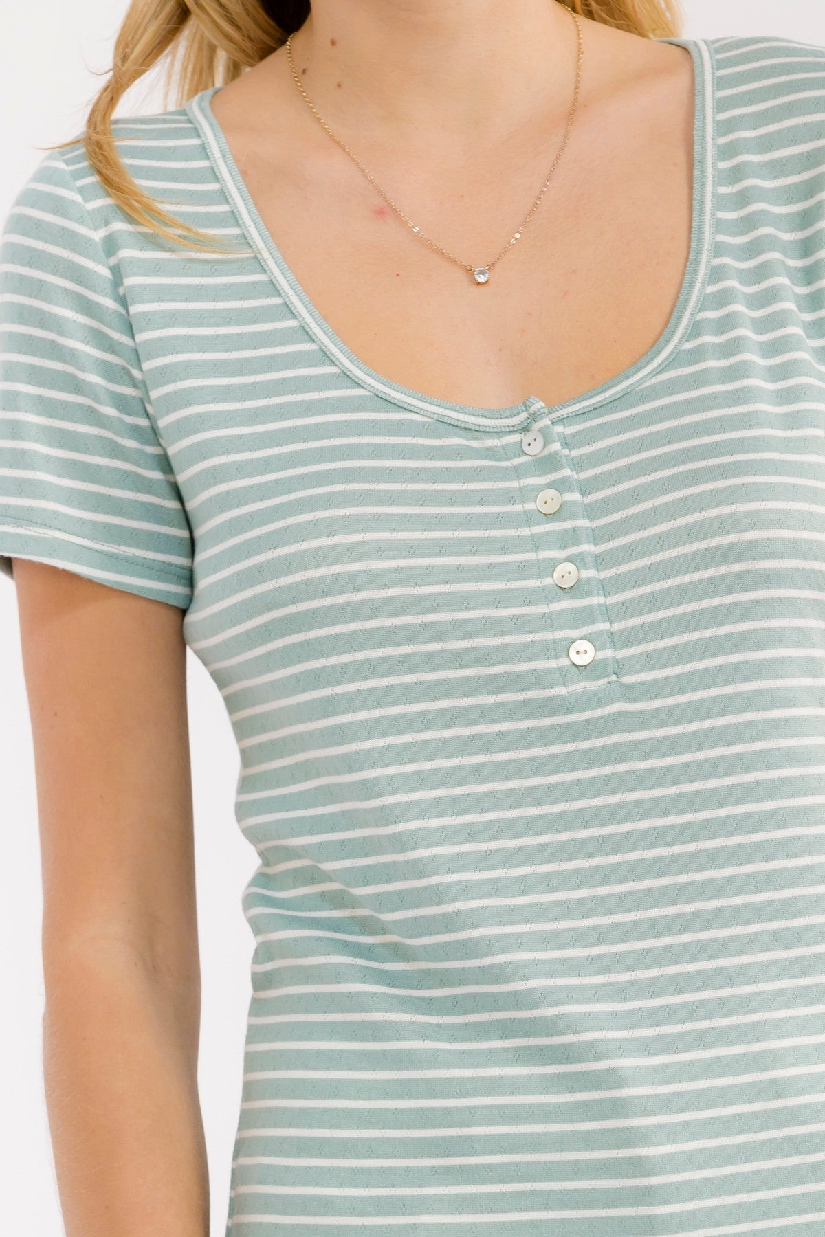 Azari Scoop Neck Henley | Sage