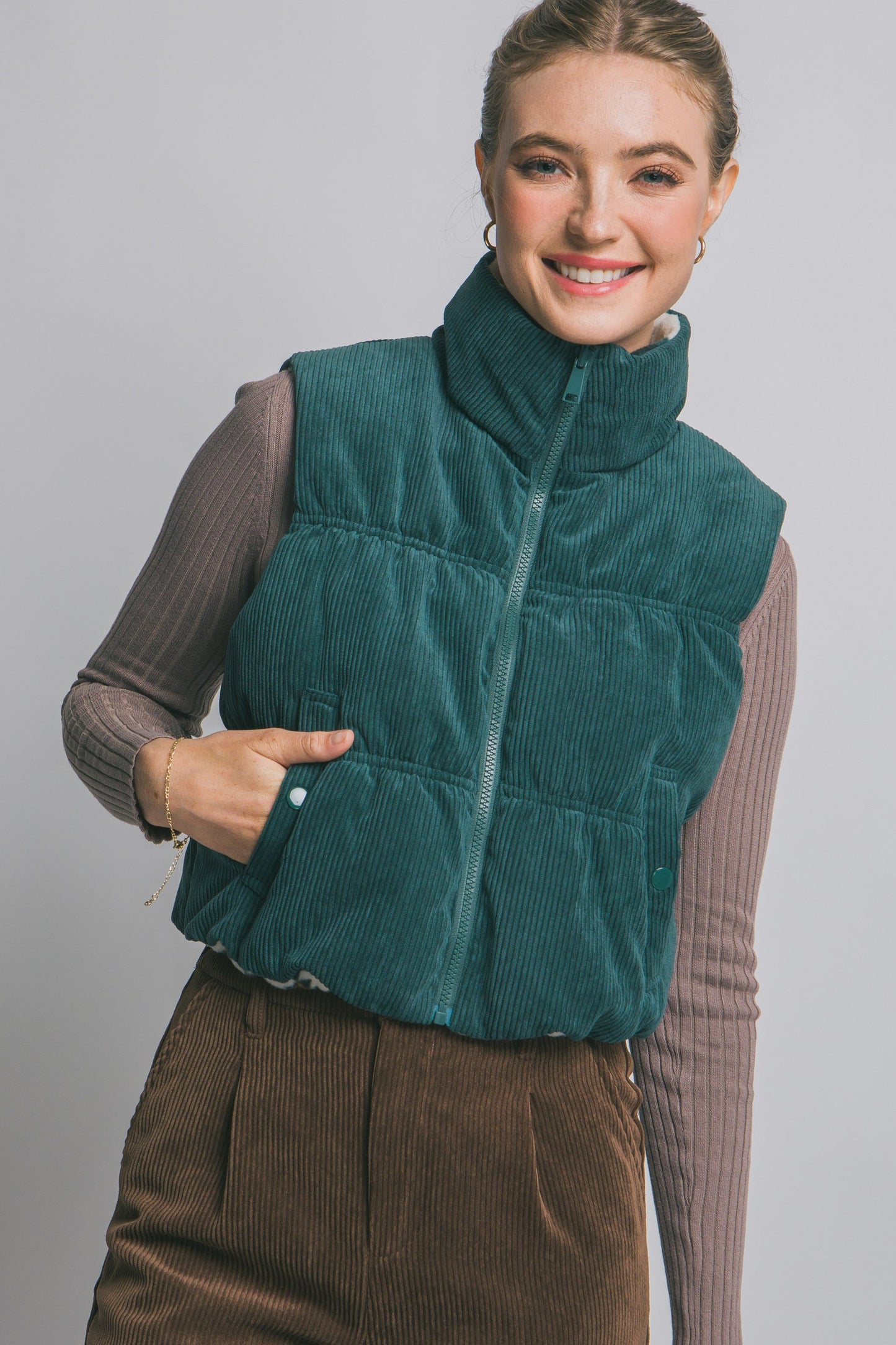 Charlie Reversible Corduroy Vest | Hunter Green