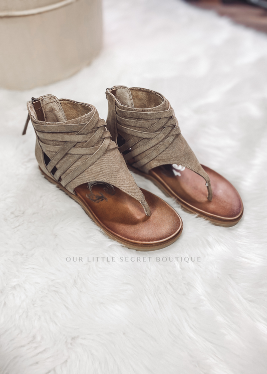 Carly Sandals | Tan - Our Little Secret Boutique